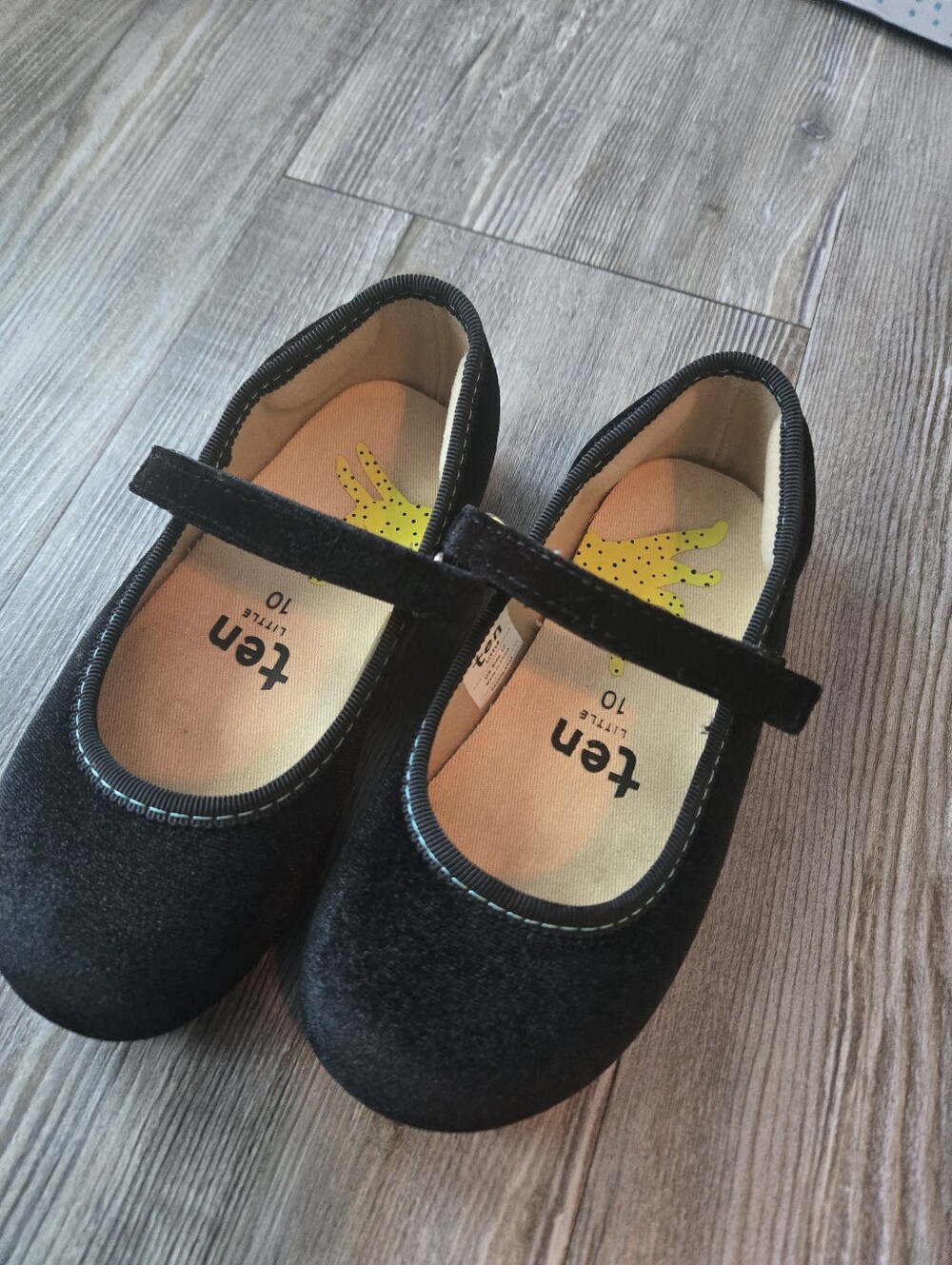 Ten Little Ballet Flats Size 10